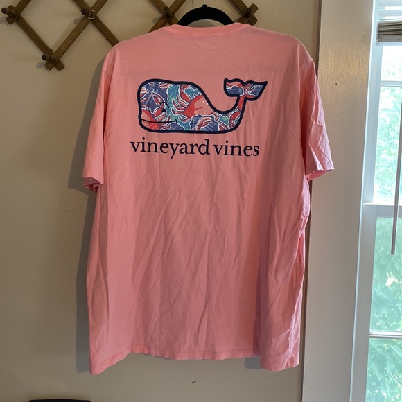 Vineyard Vines Whale short sleeve shirt pink with lobster pattern in whale - Picture 3 of 3